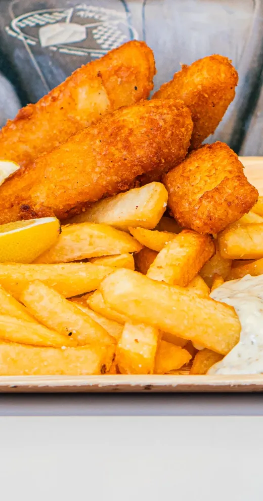 Fish and chips fra The Burgery